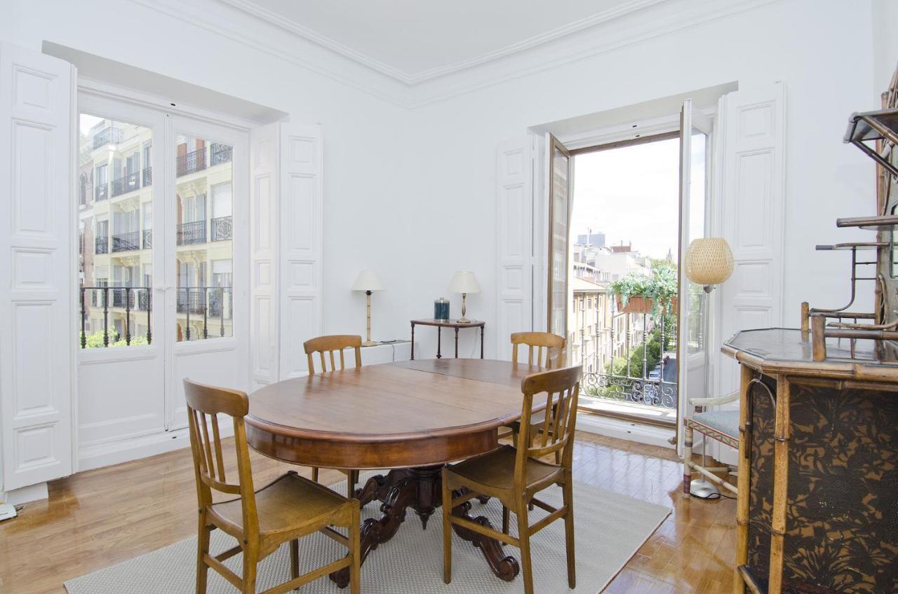 Apartamento Paseo Del Prado II En Madryt Zewnętrze zdjęcie